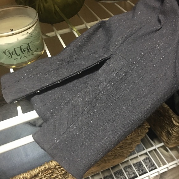 ‼️Sold‼️Bisou Bisou Grey Blazer with Silver Threading - Picture 4 of 8